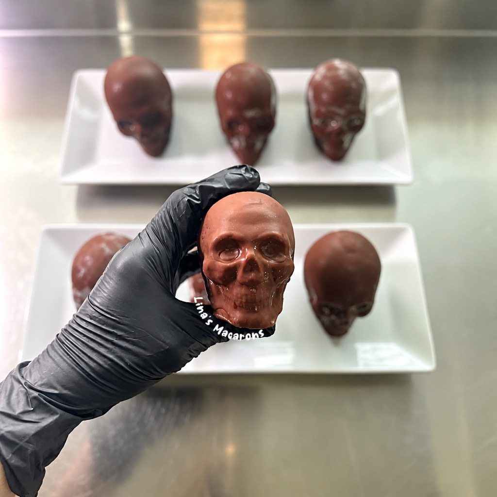 Halloween Skull (Choco Raspberry)